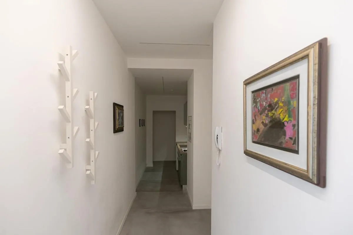 Two -Rooms Apartment 10 Minutes Duomo By Metro Milan Italie