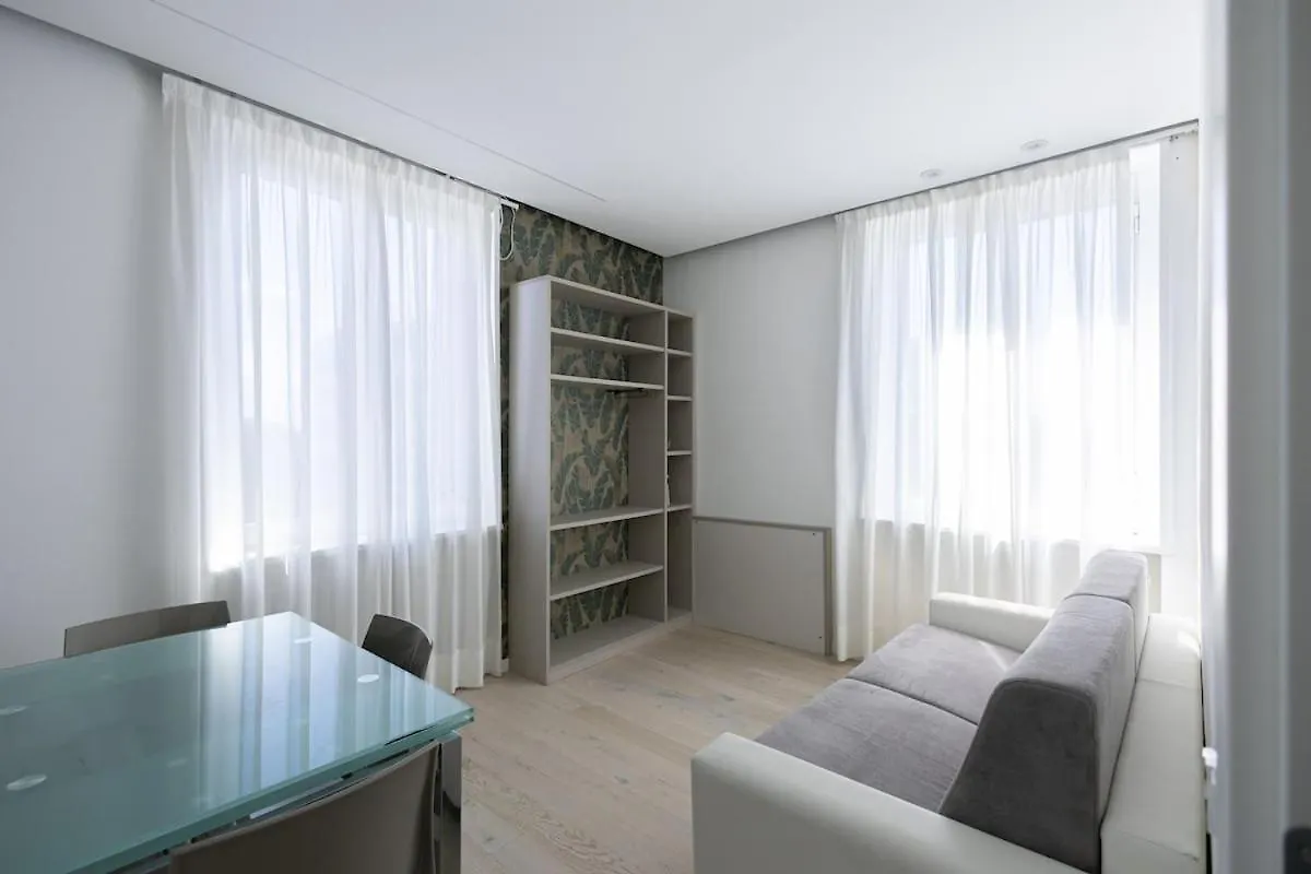 Two -Rooms Apartment 10 Minutes Duomo By Metro Milano
